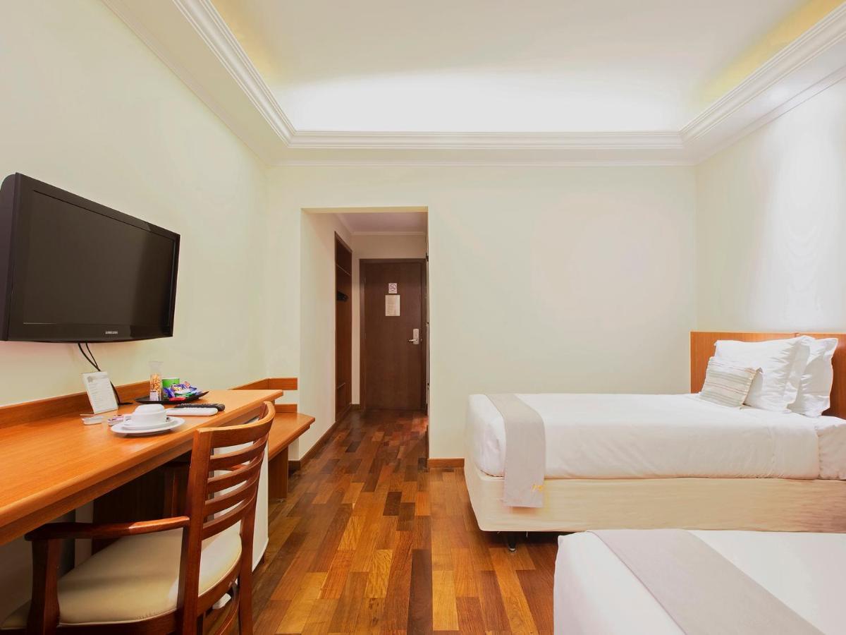 Vinhedo Plaza Hotel ภายนอก รูปภาพ